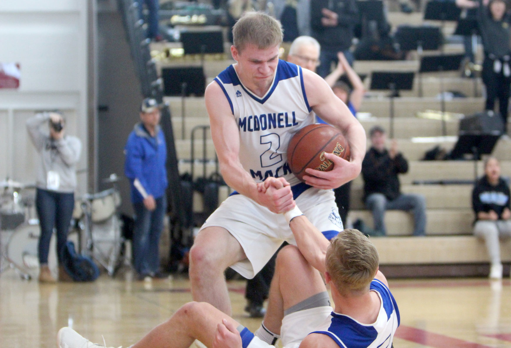 McDonell boys basketball vs Luck at Chi-Hi 3-9-19